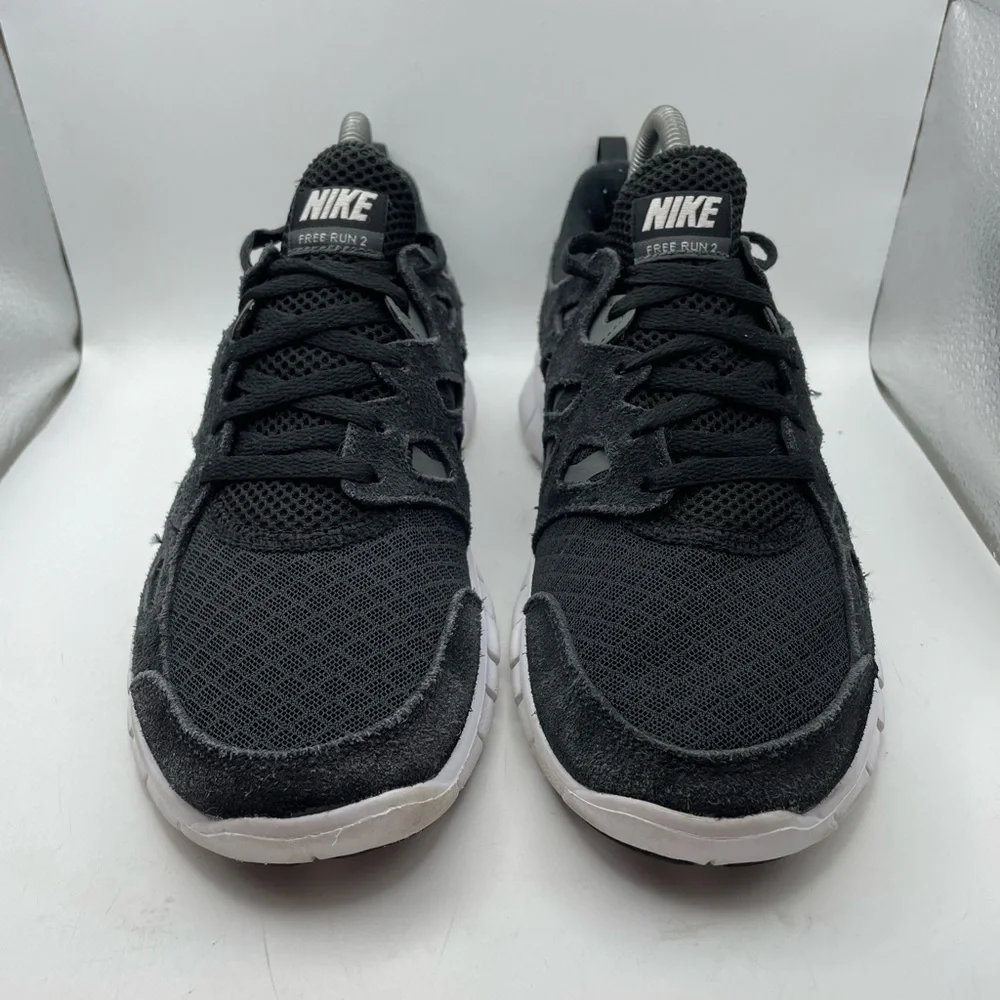 Nike Free Run 2 black sneakers men’s 7/ womens 8.5